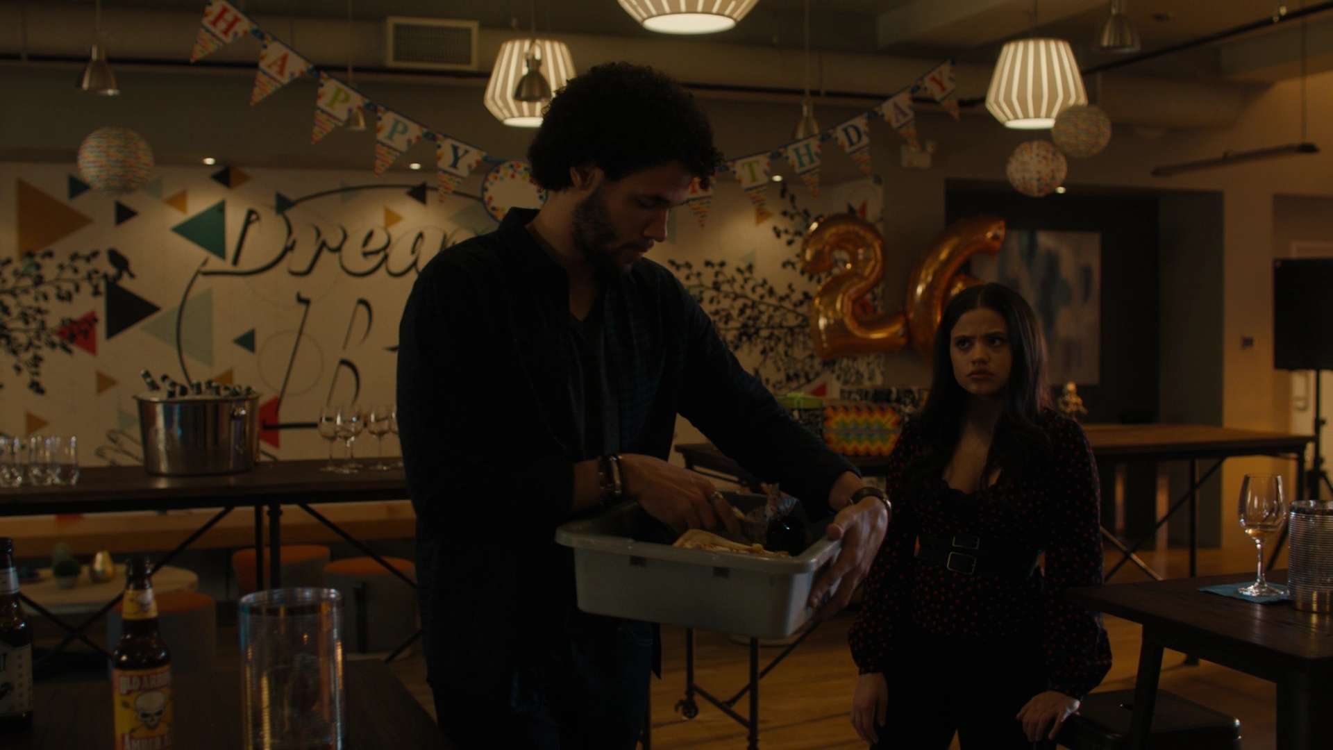 Charmed-Online-dot-nl_Charmed2x10CurseWords0510.jpg Charmed-Online-dot-nl_Charmed2x10CurseWords0510.jpg