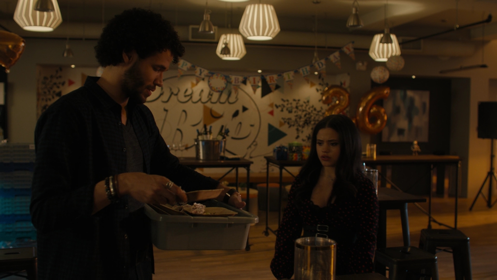 Charmed-Online-dot-nl_Charmed2x10CurseWords0518.jpg Charmed-Online-dot-nl_Charmed2x10CurseWords0518.jpg