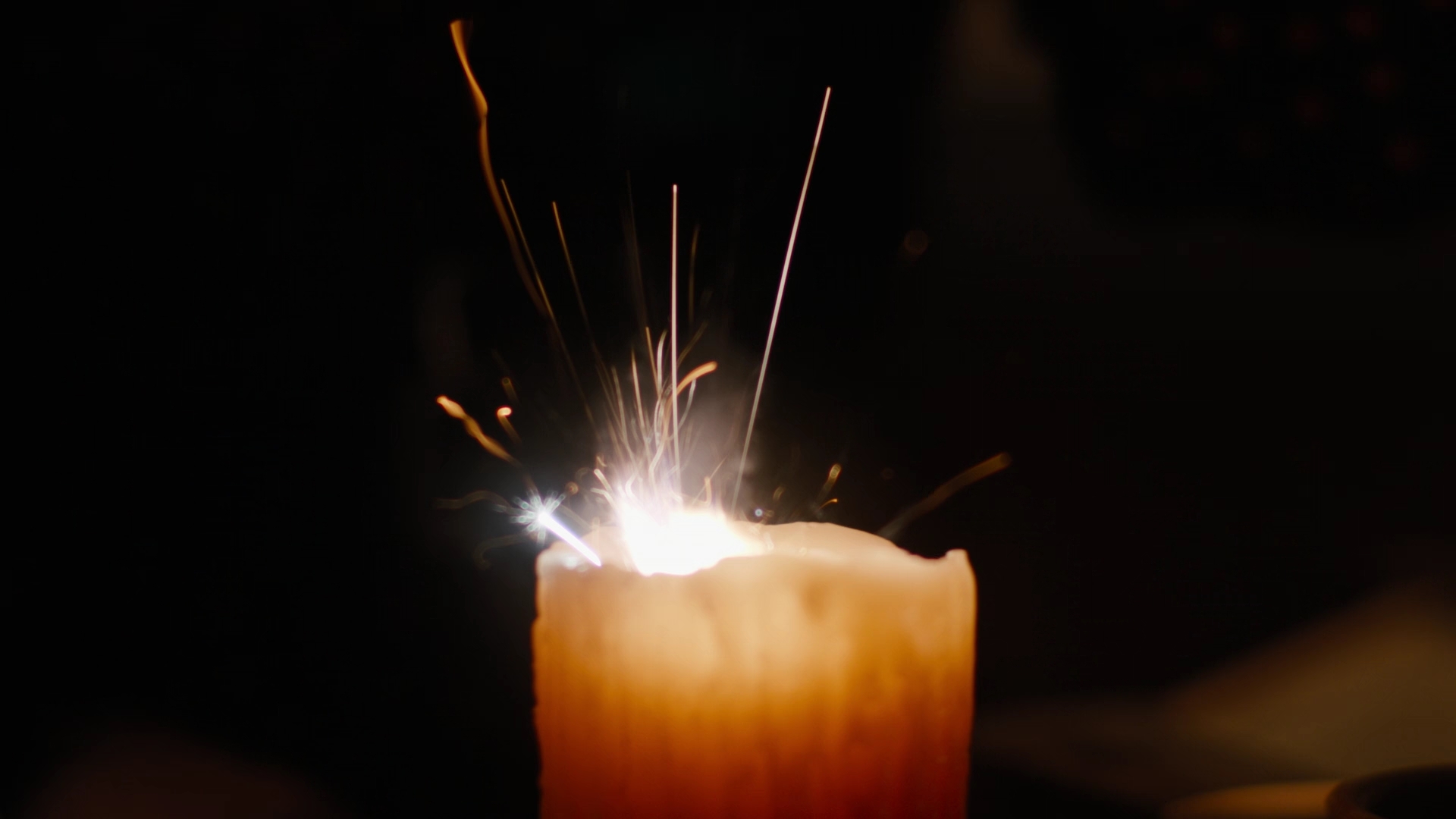 Charmed-Online-dot-nl_Charmed2x10CurseWords0719.jpg Charmed-Online-dot-nl_Charmed2x10CurseWords0719.jpg