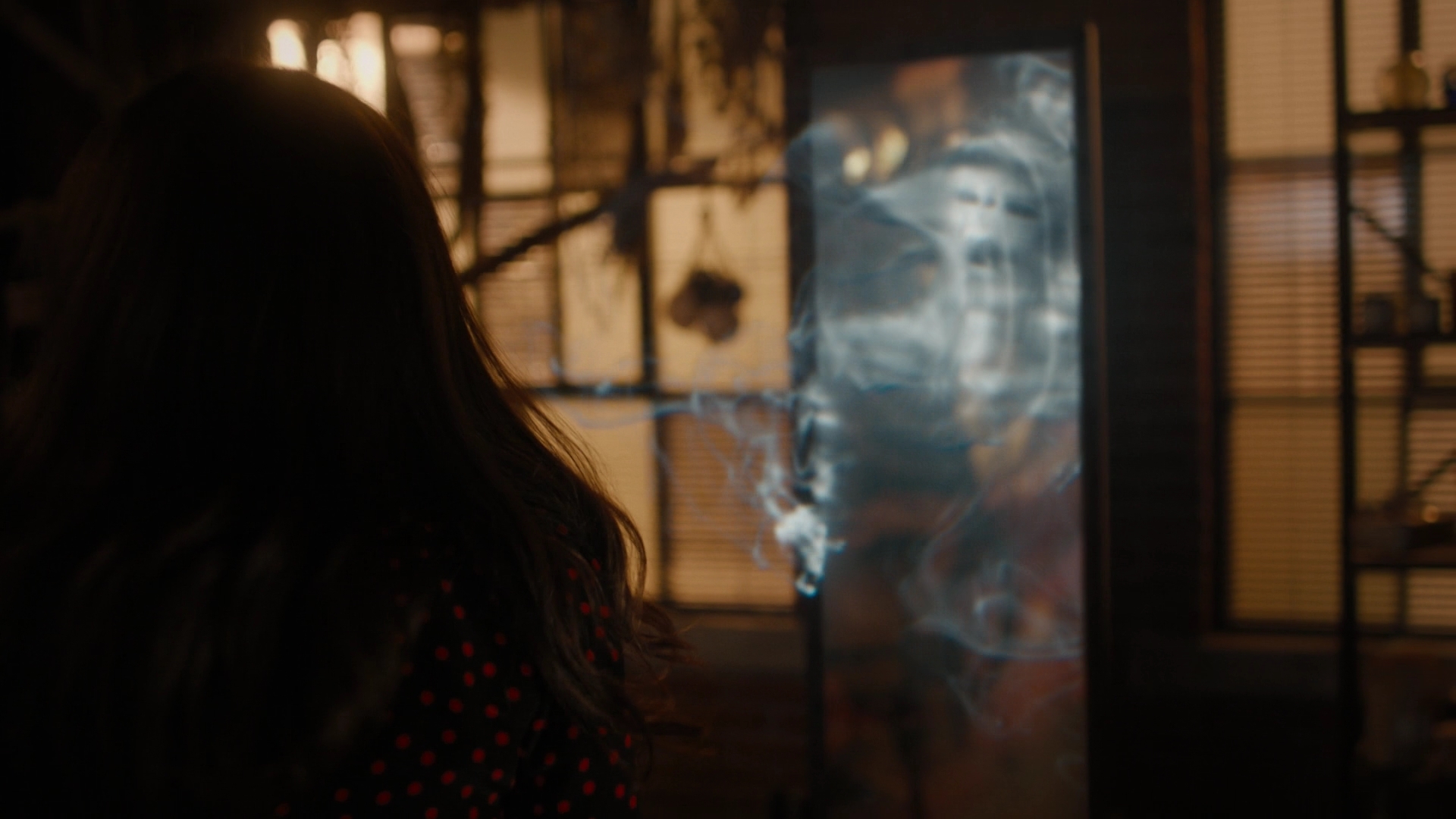 Charmed-Online-dot-nl_Charmed2x10CurseWords0723.jpg