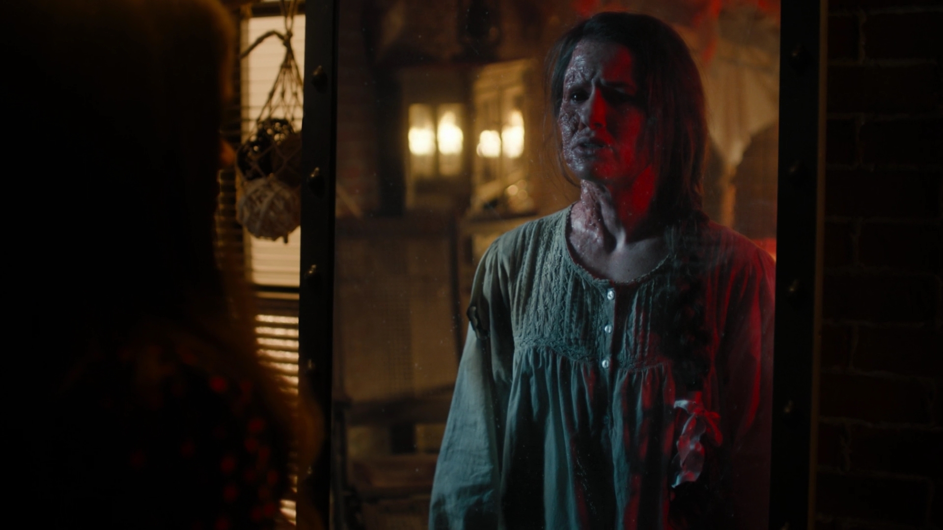 Charmed-Online-dot-nl_Charmed2x10CurseWords0943.jpg