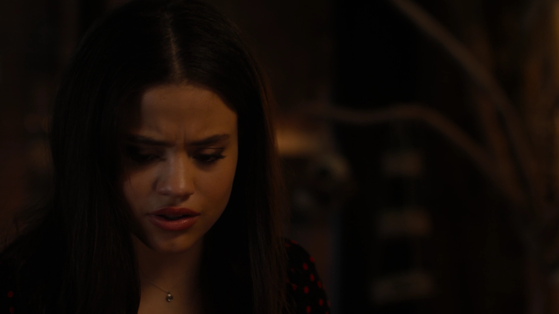 Charmed-Online-dot-nl_Charmed2x10CurseWords1284.jpg