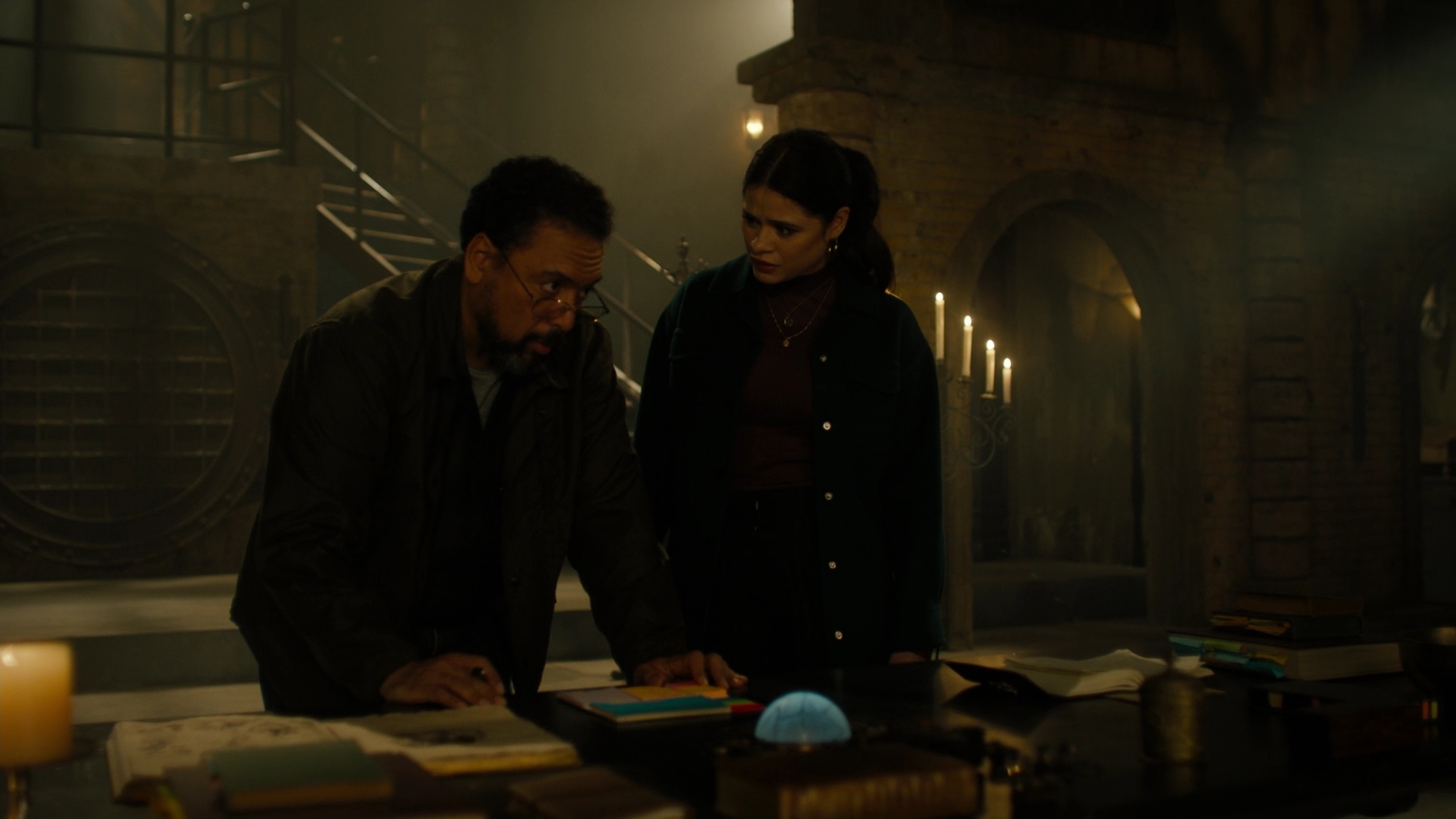 Charmed-Online-dot-nl_Charmed2x10CurseWords1524.jpg