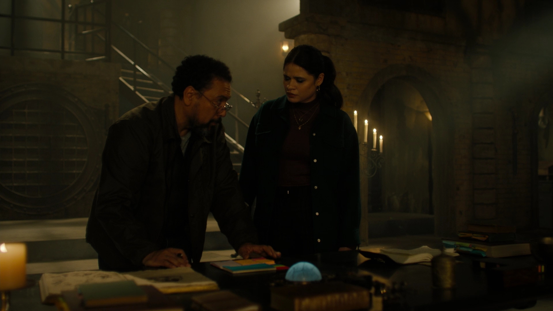Charmed-Online-dot-nl_Charmed2x10CurseWords1525.jpg