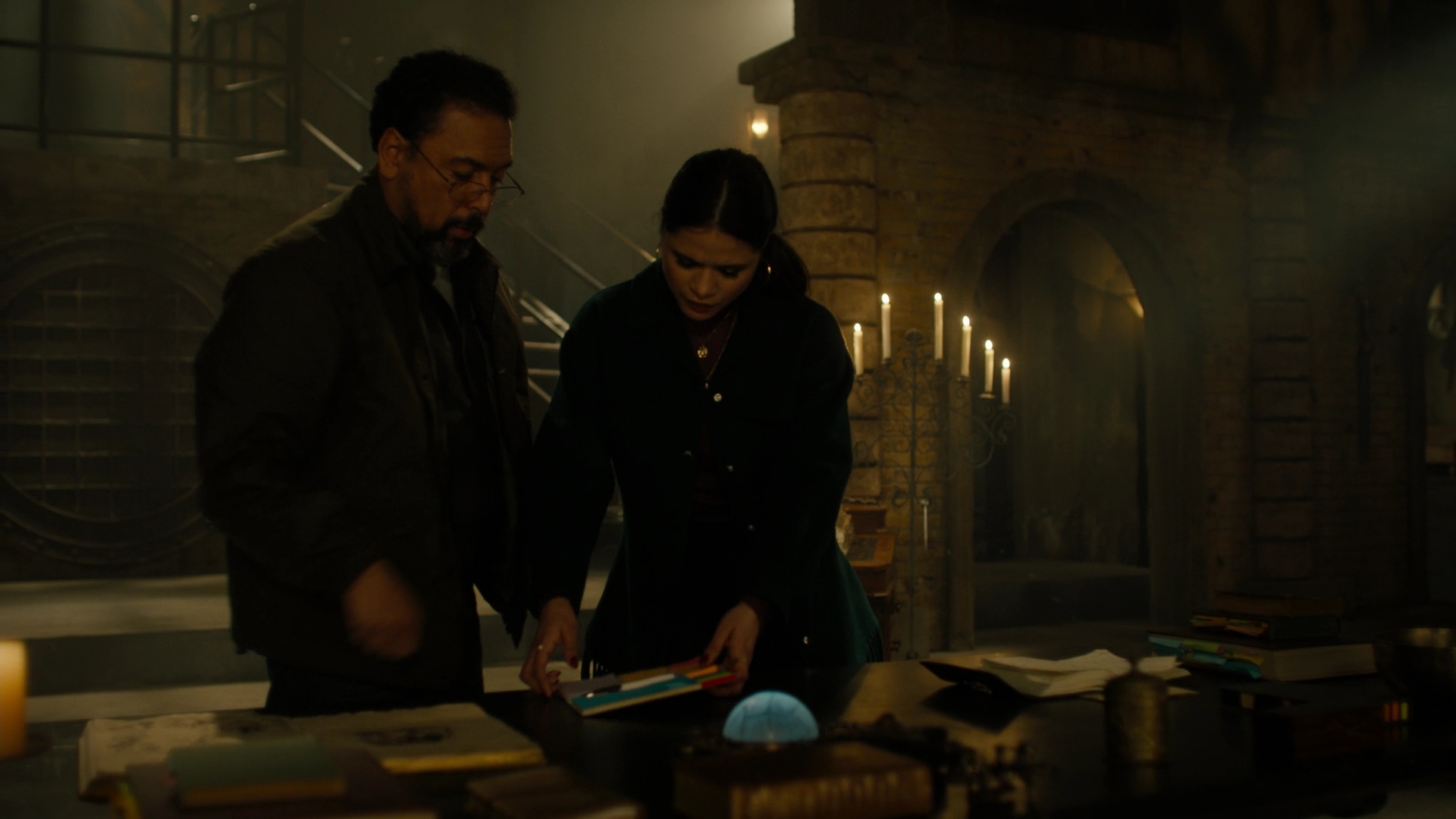 Charmed-Online-dot-nl_Charmed2x10CurseWords1528.jpg