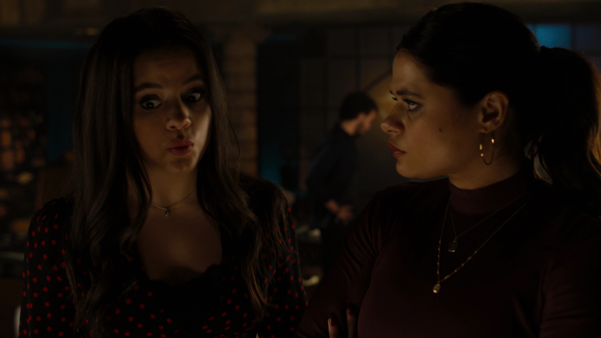 Charmed-Online-dot-nl_Charmed2x10CurseWords1809.jpg