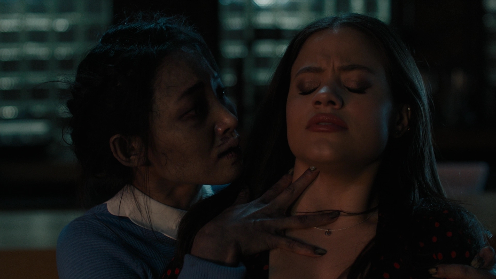 Charmed-Online-dot-nl_Charmed2x10CurseWords1990.jpg