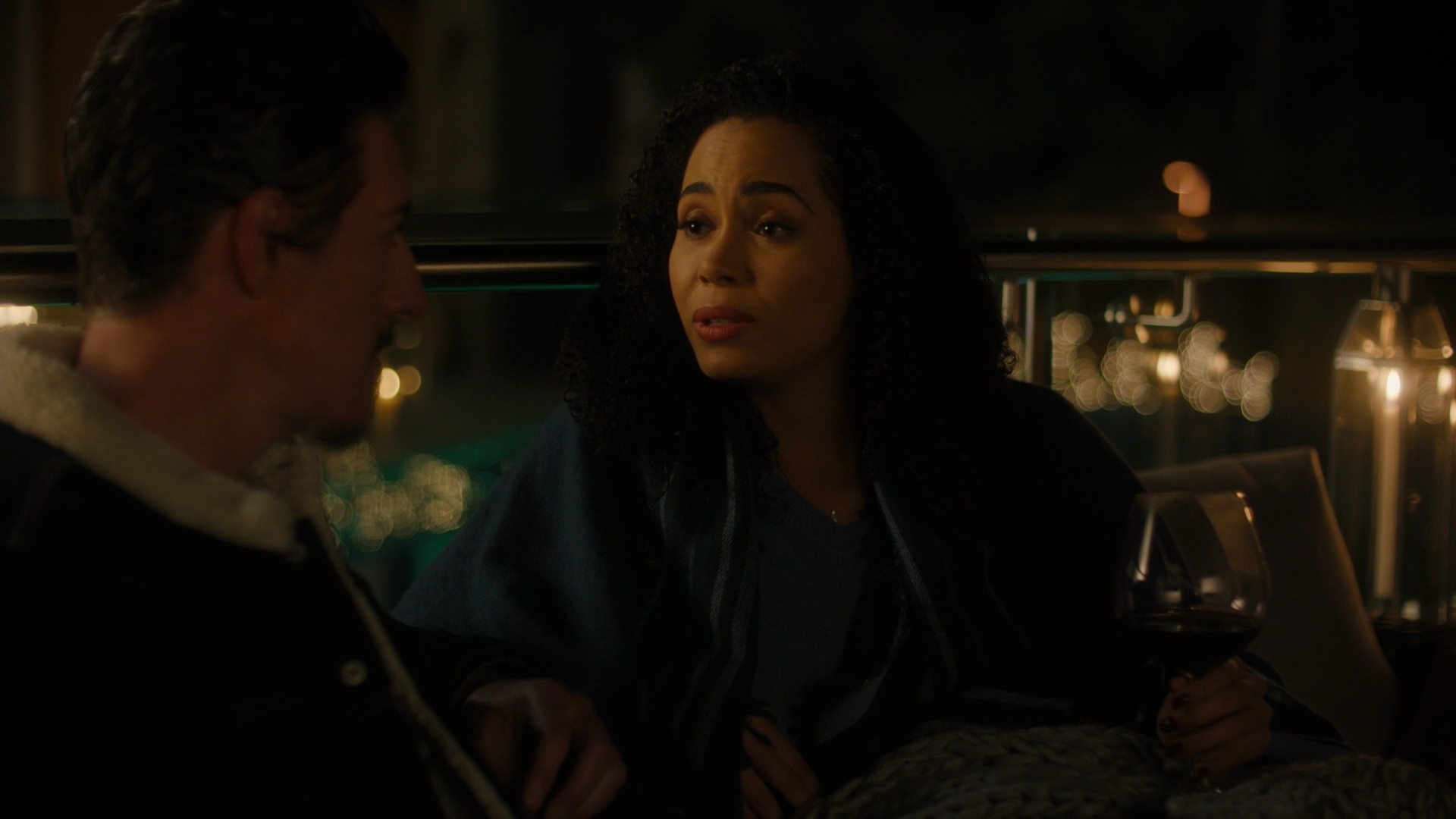 Charmed-Online-dot-nl_Charmed2x11DanceLikeNoOneIsWitching0080.jpg