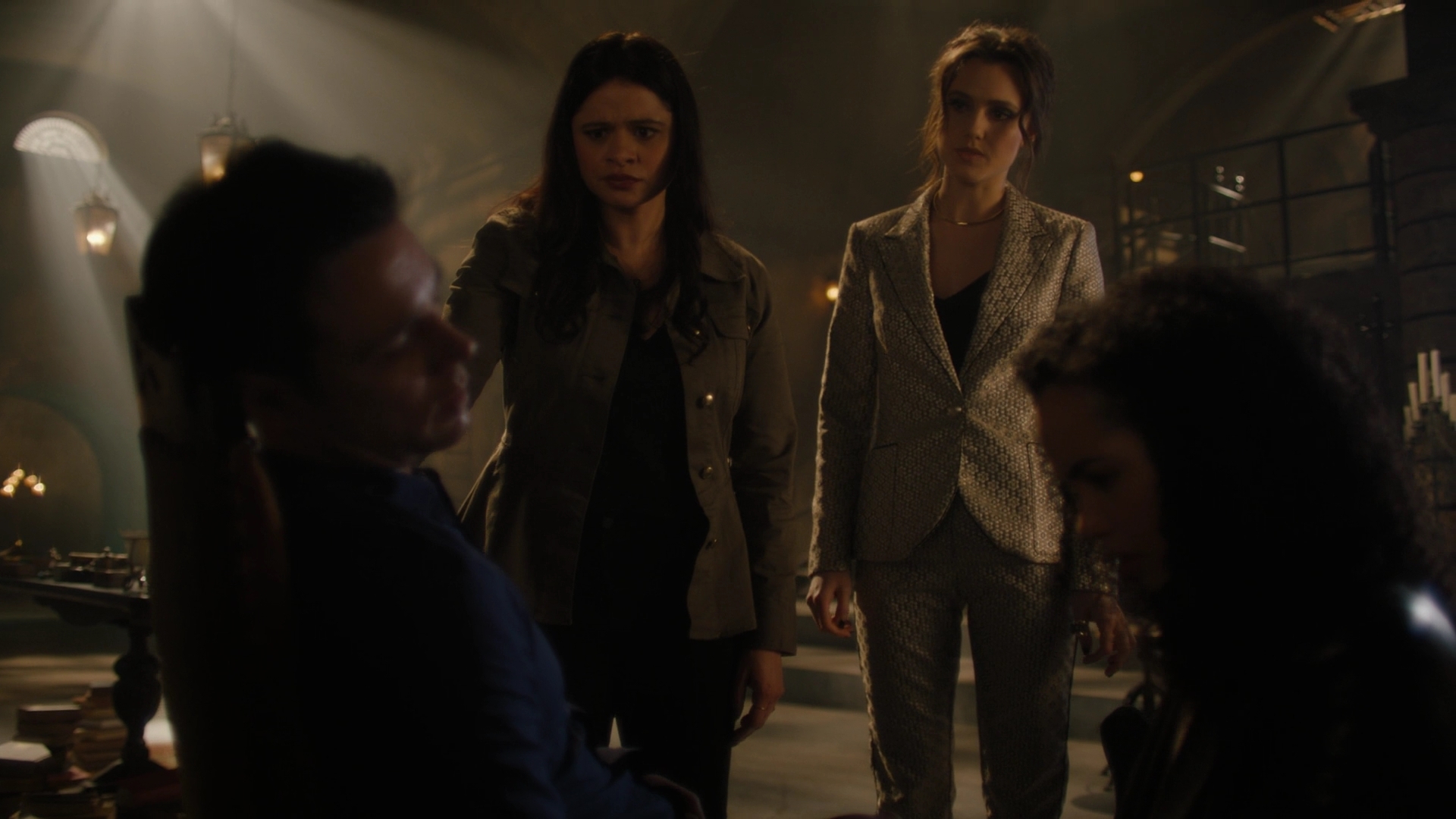 Charmed-Online-dot-nl_Charmed2x11DanceLikeNoOneIsWitching0734.jpg