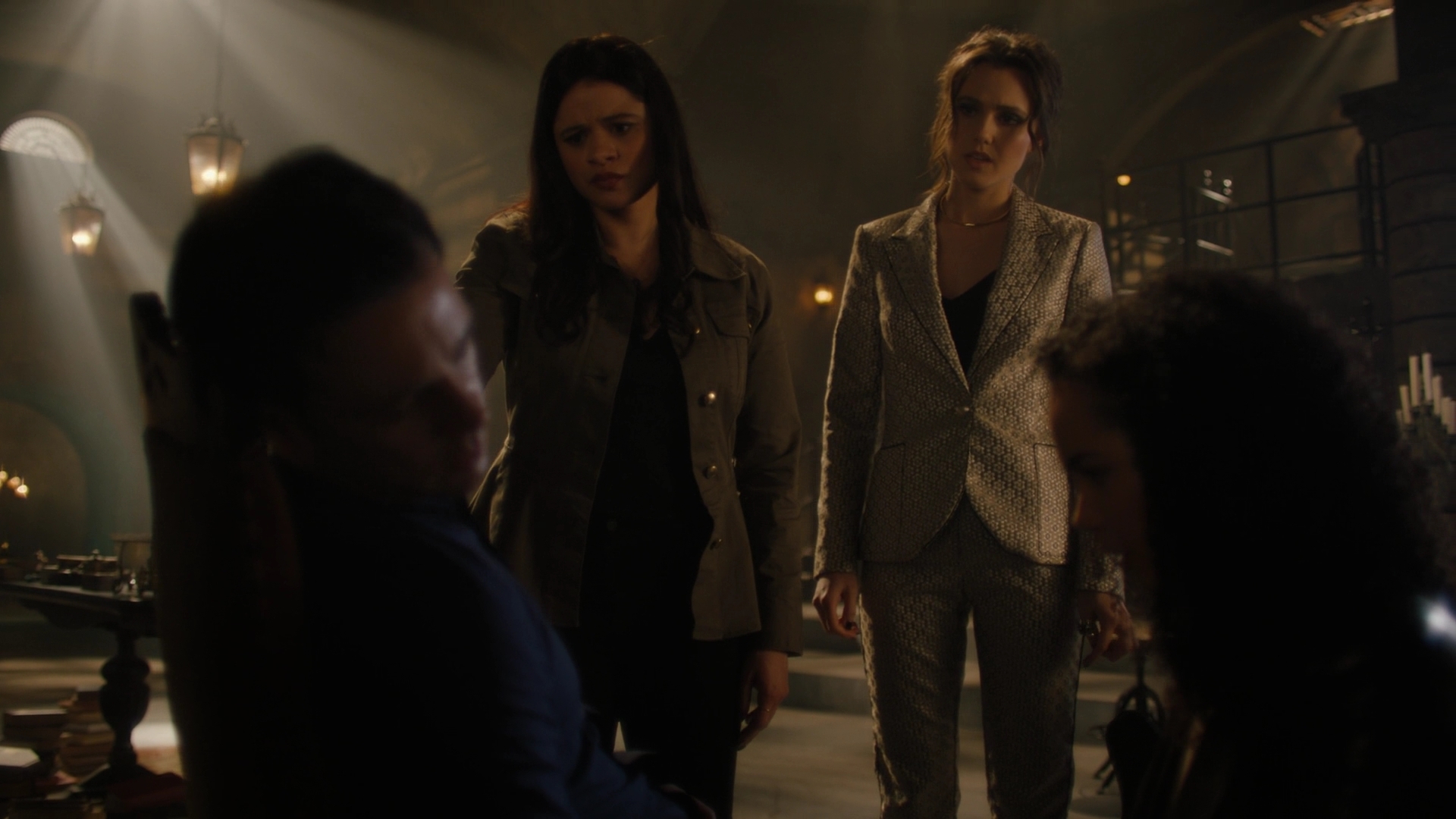 Charmed-Online-dot-nl_Charmed2x11DanceLikeNoOneIsWitching0735.jpg