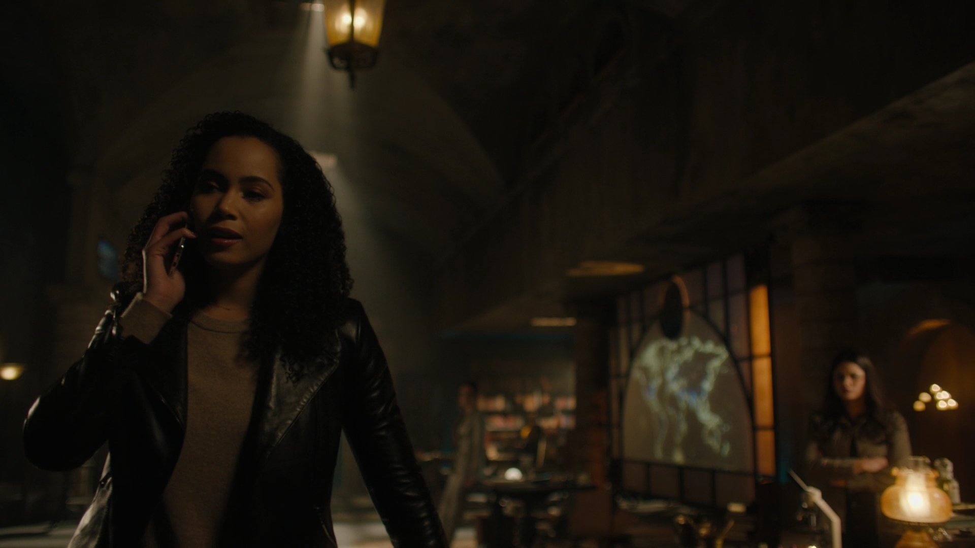 Charmed-Online-dot-nl_Charmed2x11DanceLikeNoOneIsWitching0930.jpg
