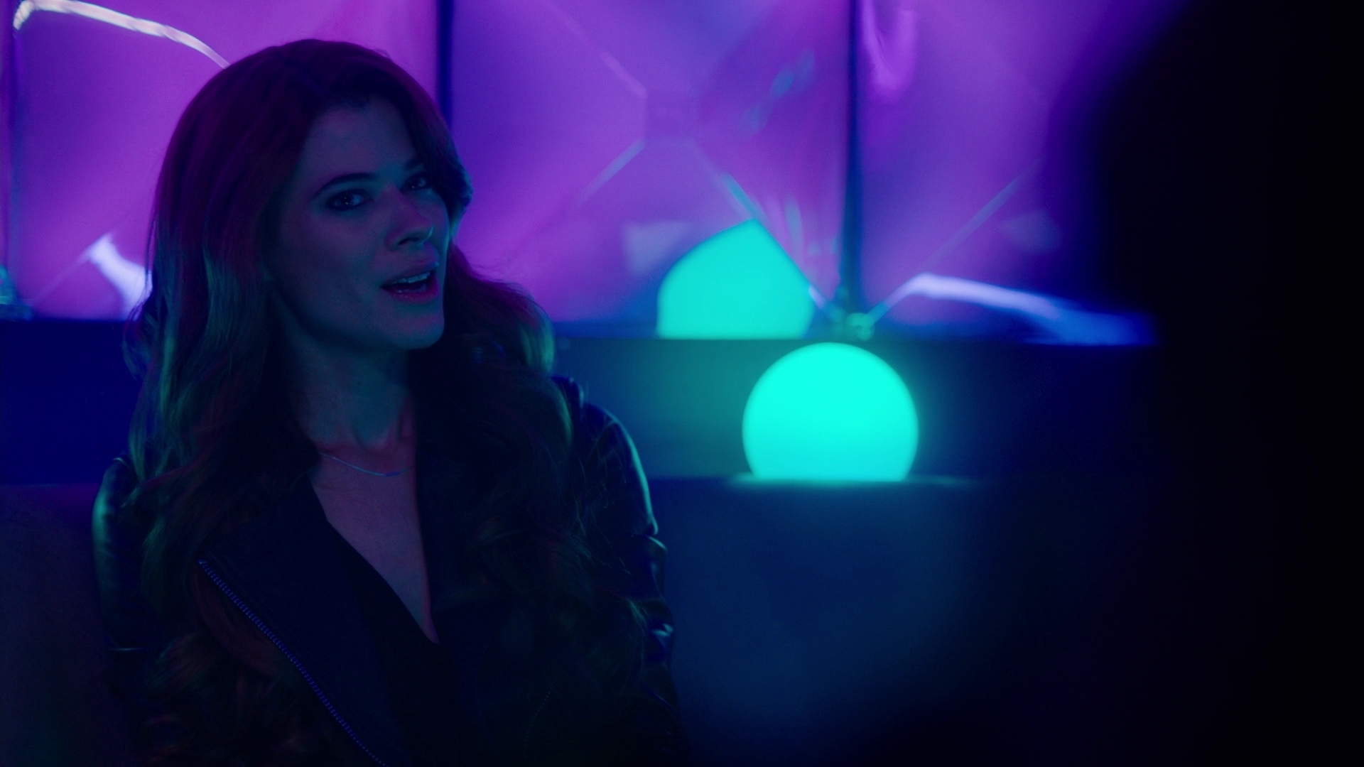 Charmed-Online-dot-nl_Charmed2x11DanceLikeNoOneIsWitching1013.jpg