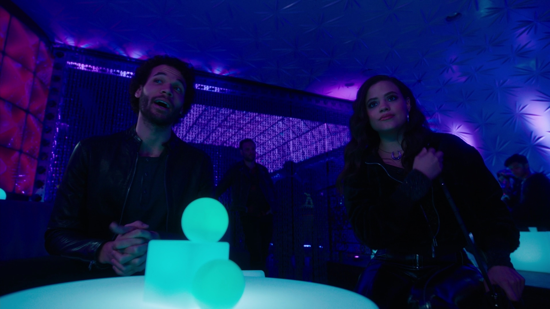 Charmed-Online-dot-nl_Charmed2x11DanceLikeNoOneIsWitching1022.jpg