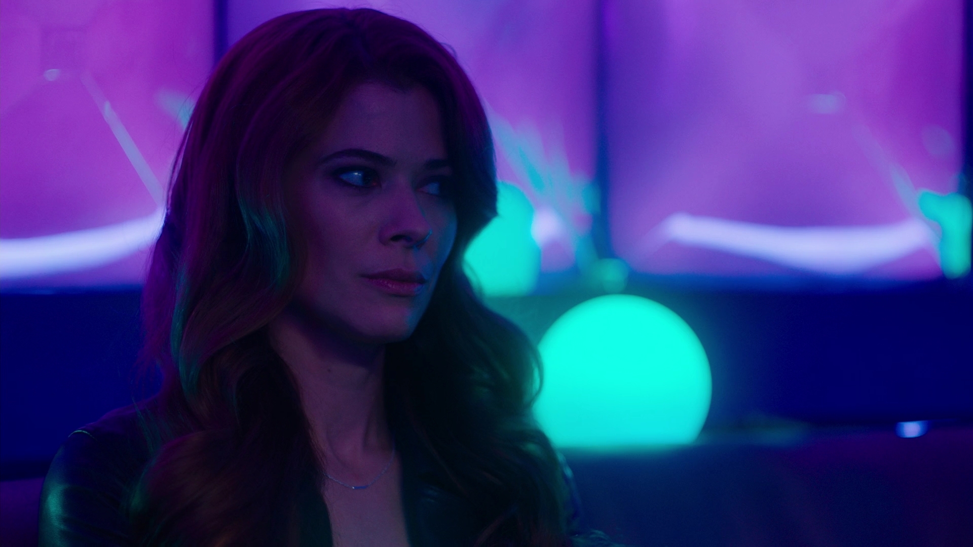 Charmed-Online-dot-nl_Charmed2x11DanceLikeNoOneIsWitching1034.jpg