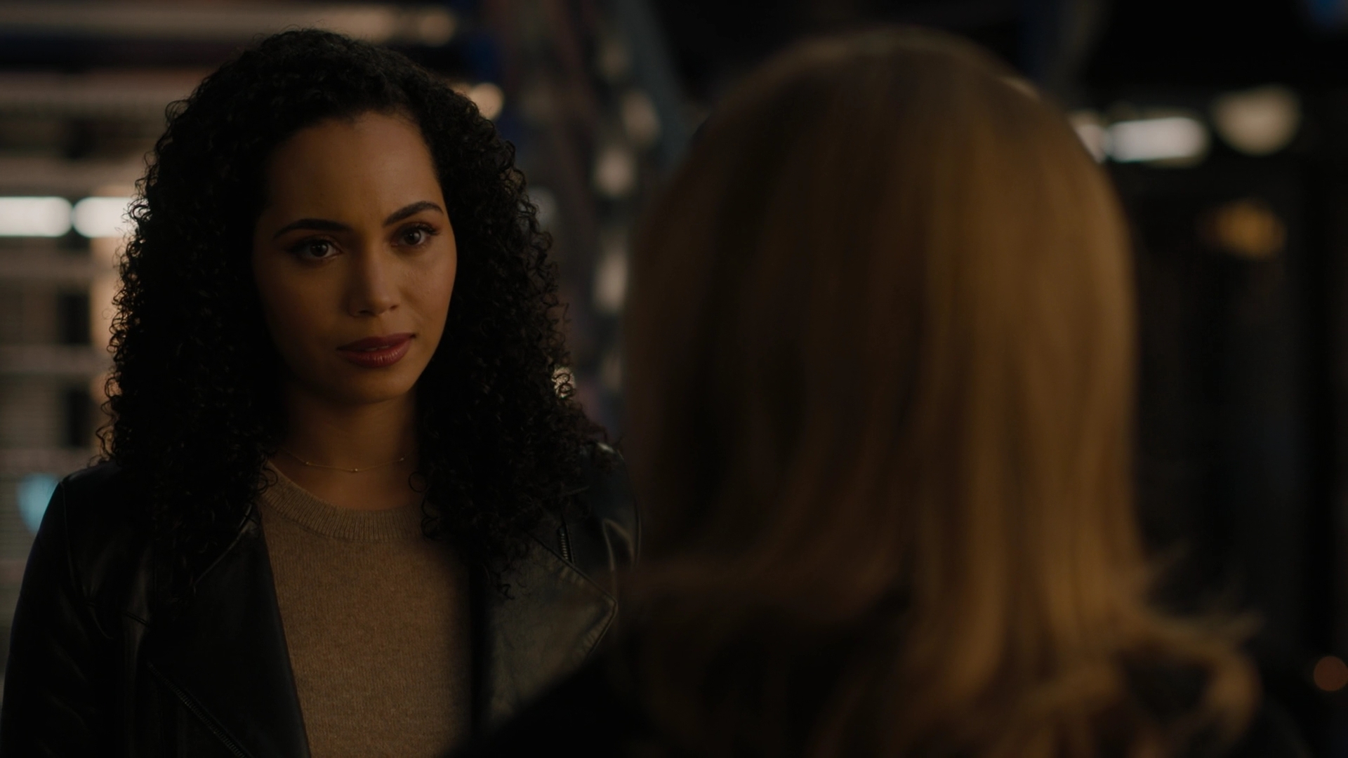 Charmed-Online-dot-nl_Charmed2x11DanceLikeNoOneIsWitching1178.jpg
