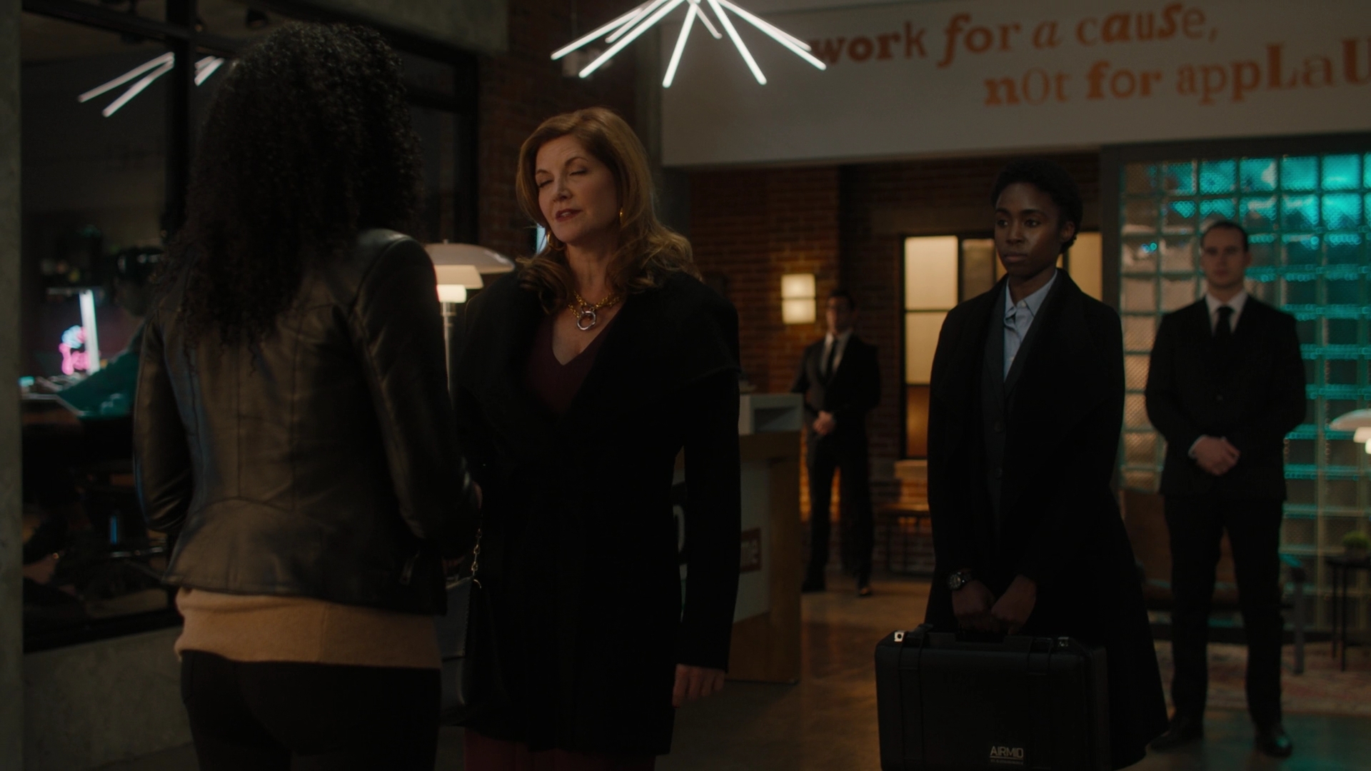 Charmed-Online-dot-nl_Charmed2x11DanceLikeNoOneIsWitching1180.jpg
