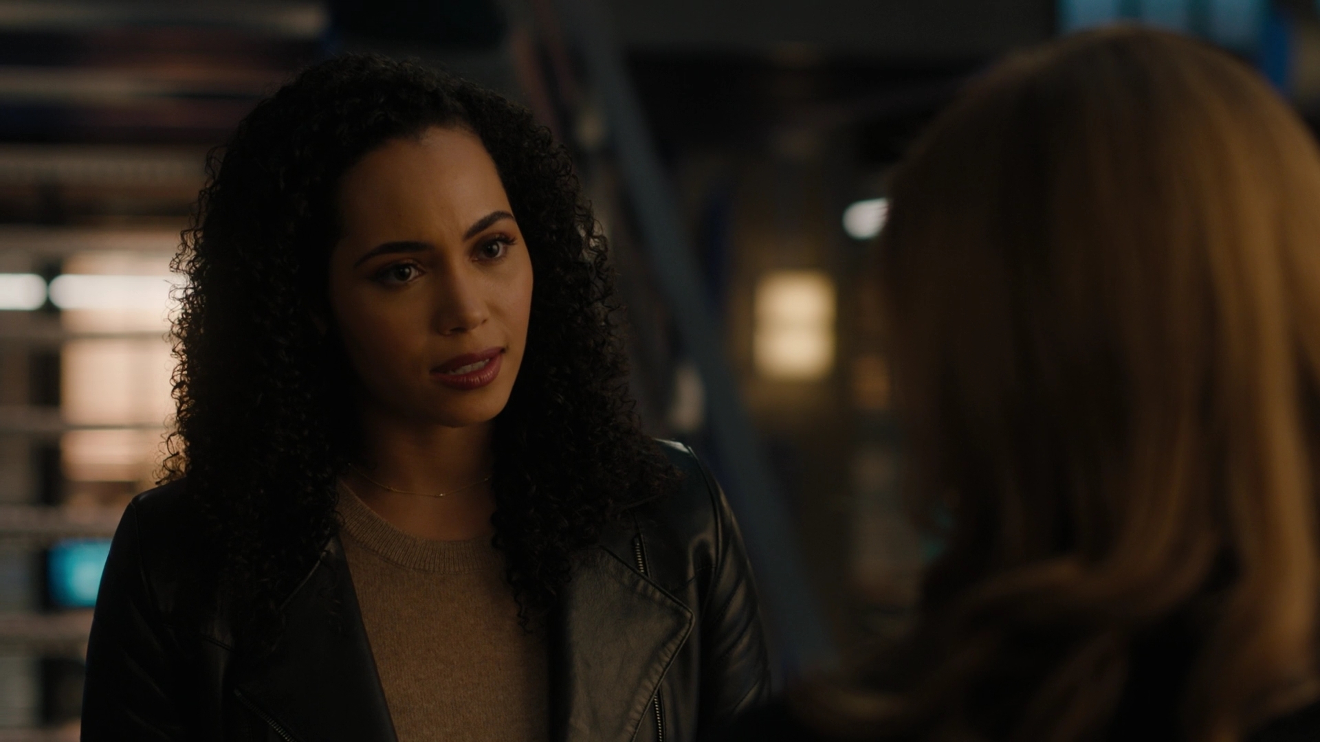 Charmed-Online-dot-nl_Charmed2x11DanceLikeNoOneIsWitching1211.jpg