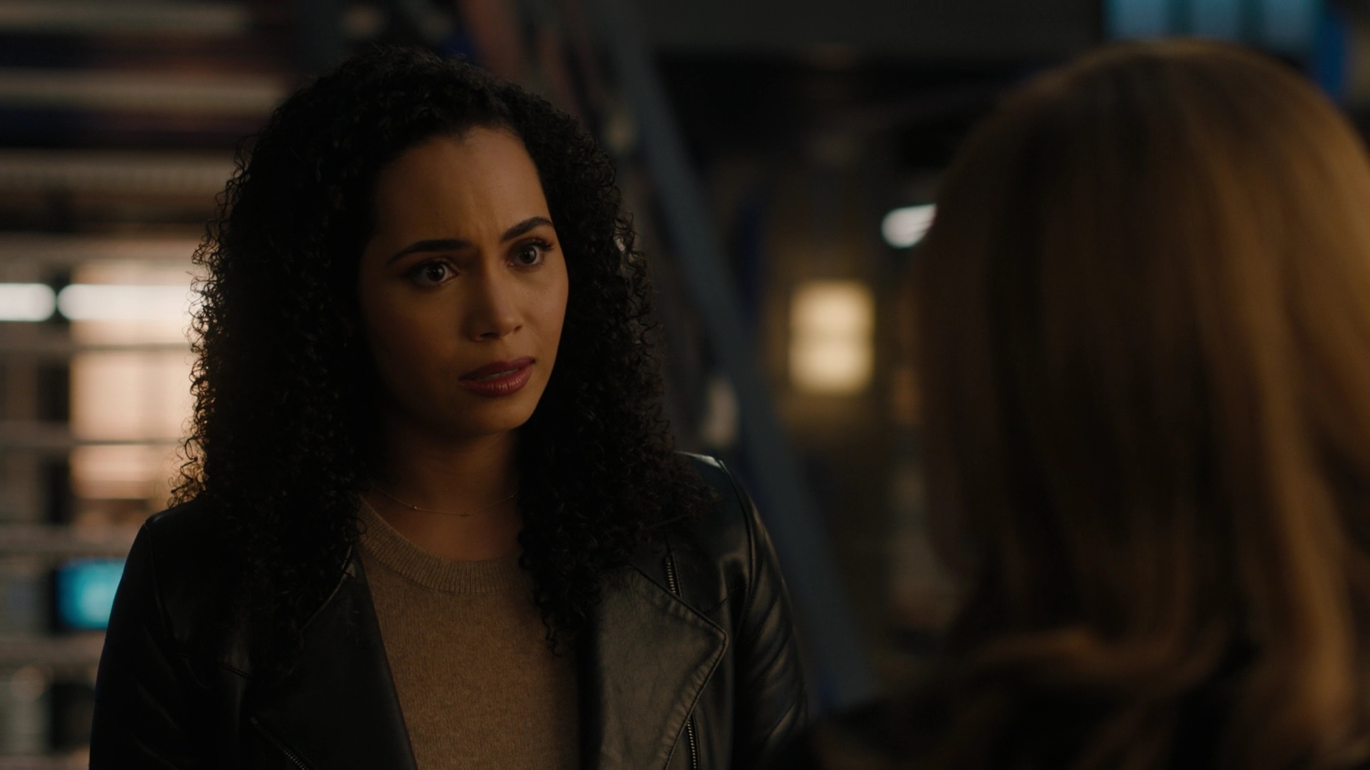Charmed-Online-dot-nl_Charmed2x11DanceLikeNoOneIsWitching1214.jpg
