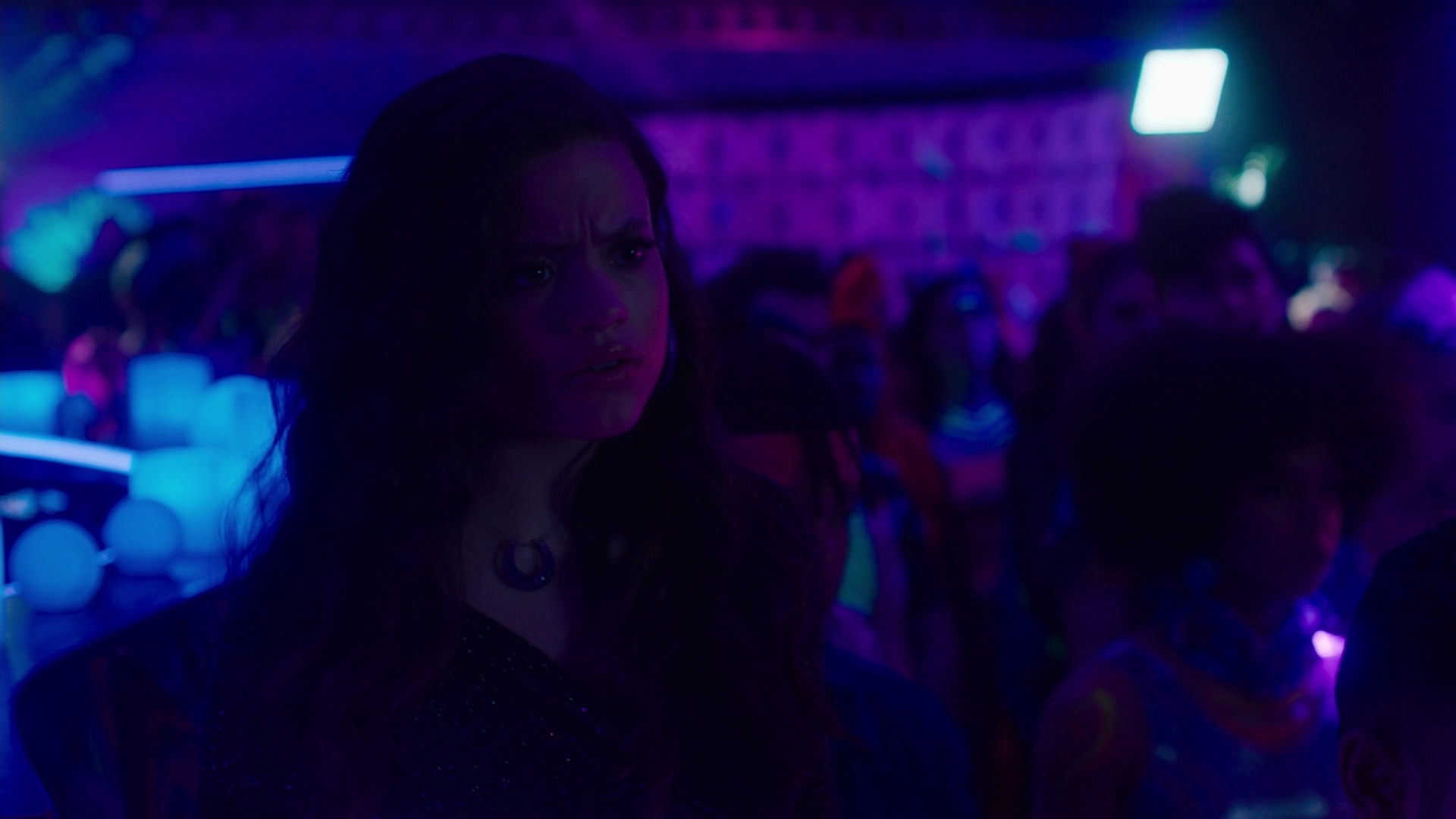 Charmed-Online-dot-nl_Charmed2x11DanceLikeNoOneIsWitching1422.jpg