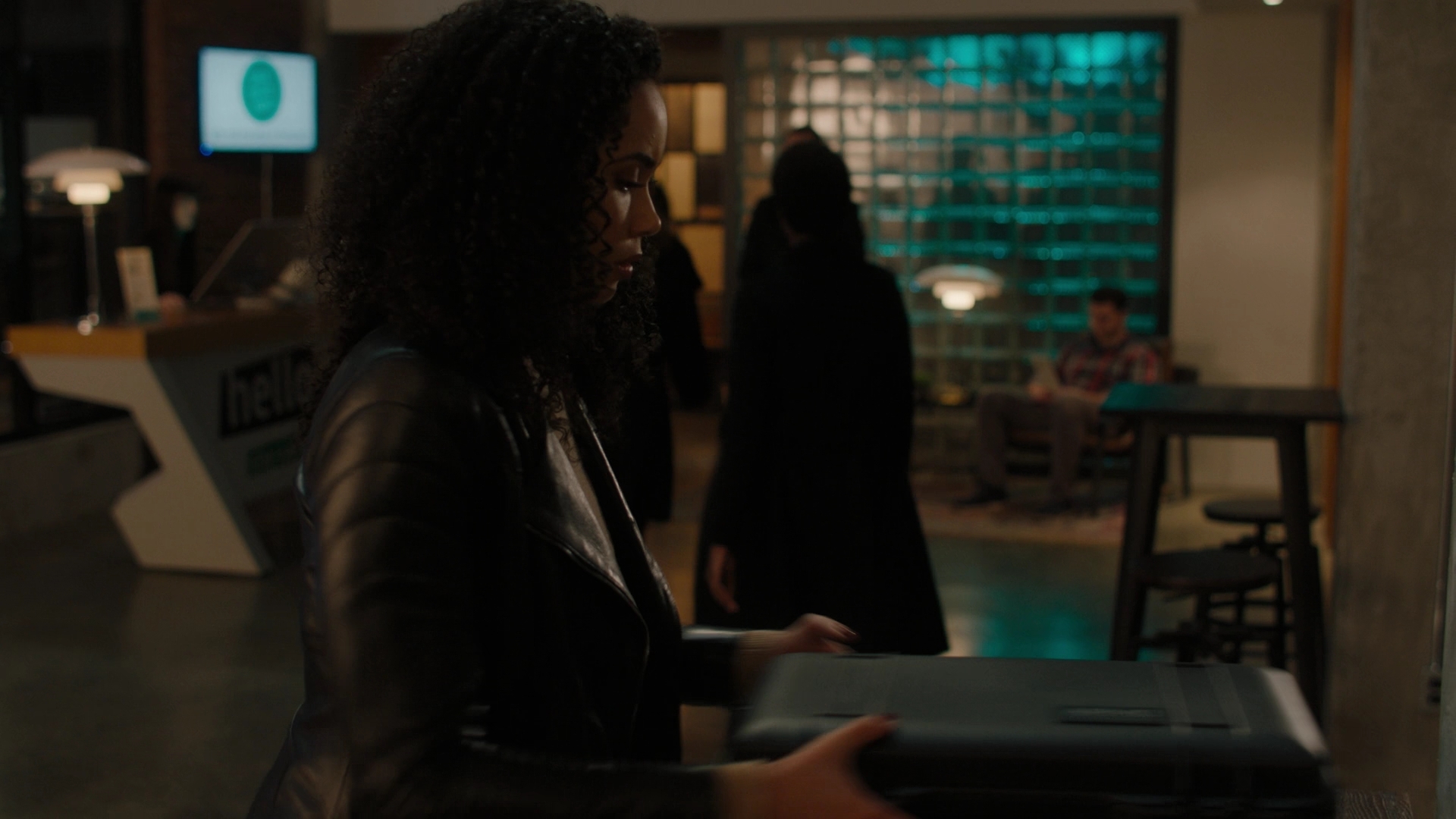 Charmed-Online-dot-nl_Charmed2x11DanceLikeNoOneIsWitching1575.jpg