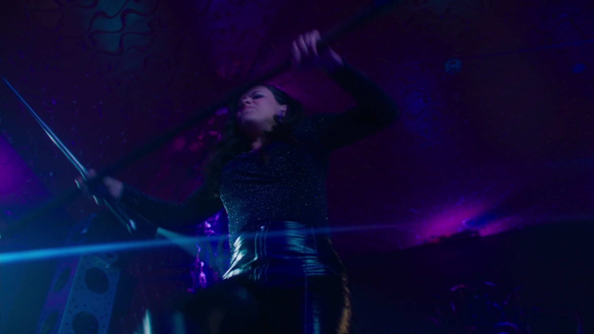 Charmed-Online-dot-nl_Charmed2x11DanceLikeNoOneIsWitching1836.jpg