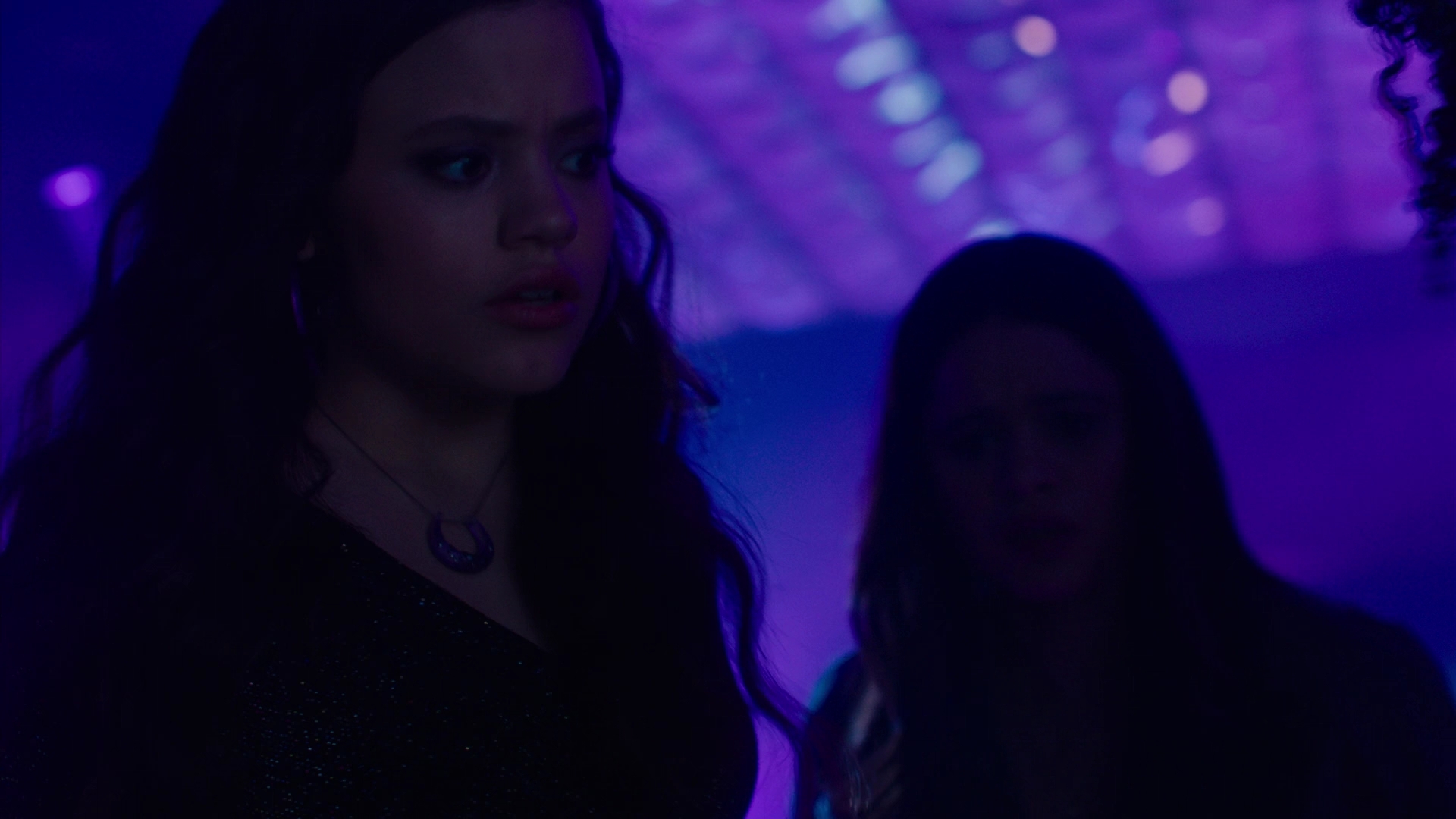 Charmed-Online-dot-nl_Charmed2x11DanceLikeNoOneIsWitching1874.jpg