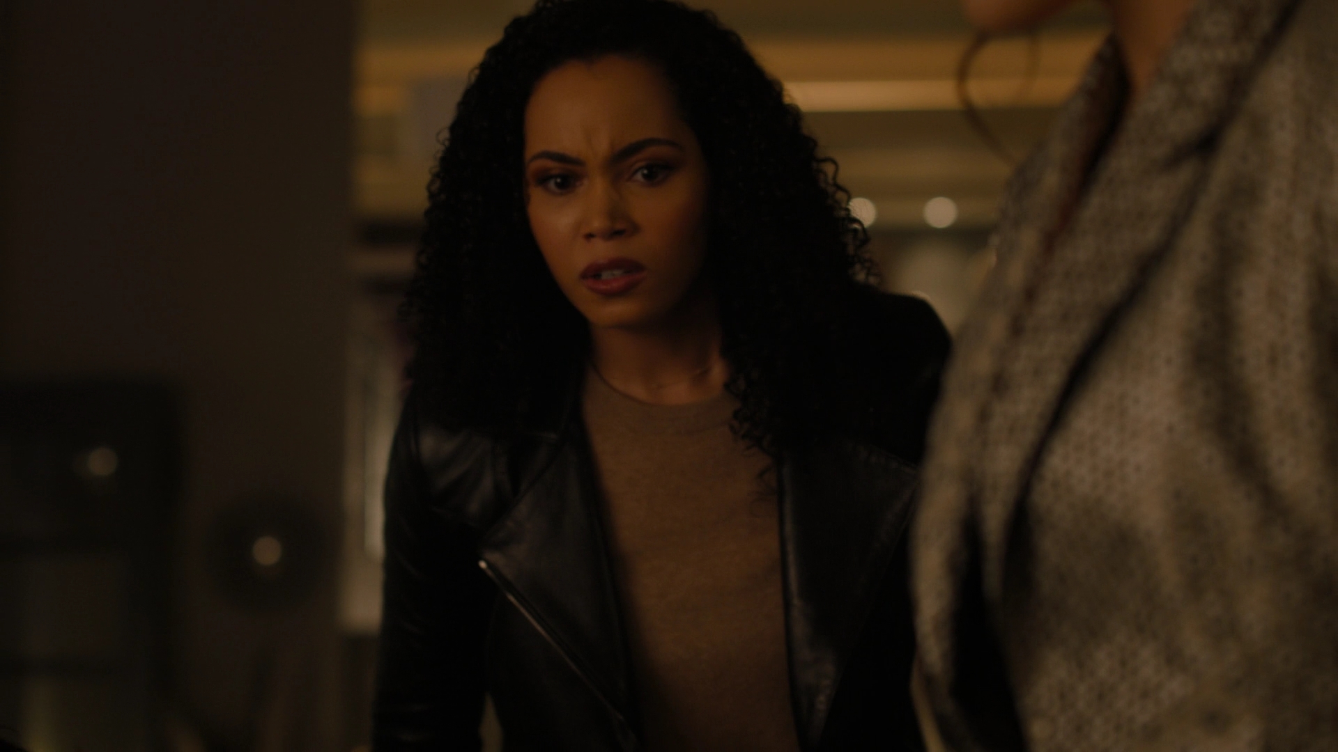 Charmed-Online-dot-nl_Charmed2x11DanceLikeNoOneIsWitching1930.jpg