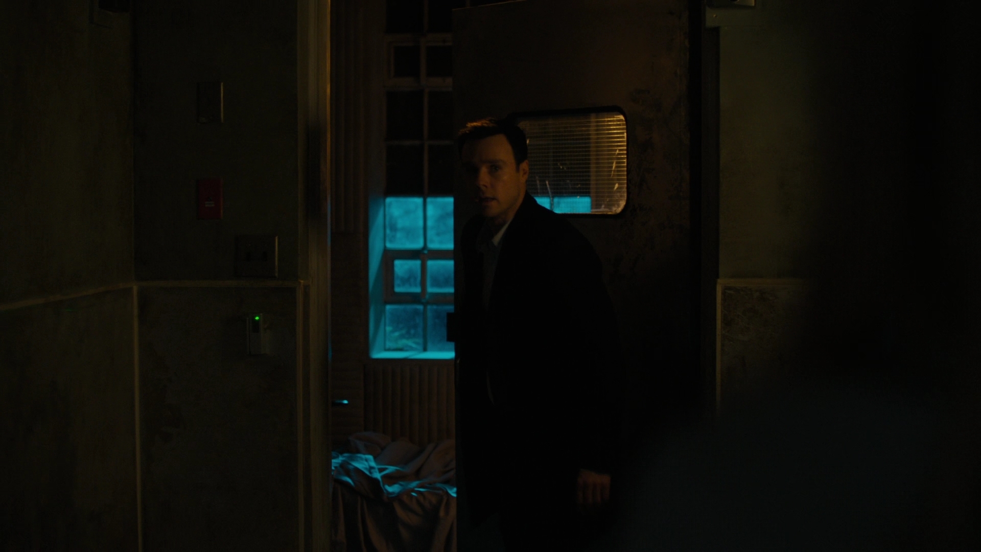 Charmed-Online-dot-nl_Charmed2x12NeedsToKnow0520.jpg