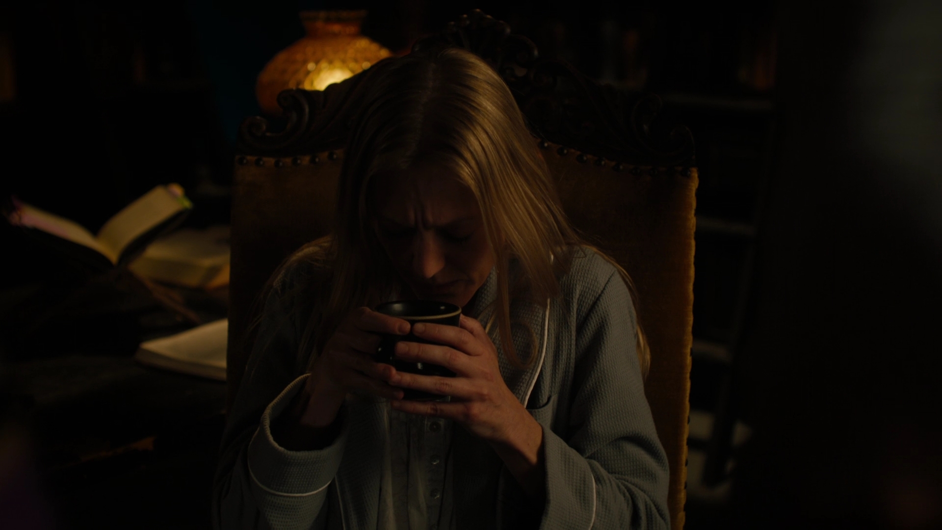 Charmed-Online-dot-nl_Charmed2x12NeedsToKnow0782.jpg