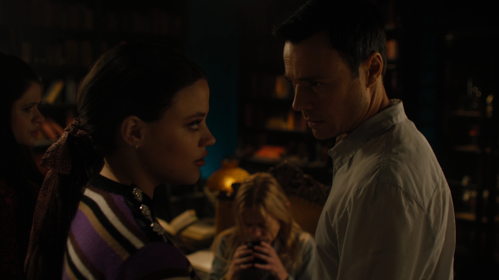 Charmed-Online-dot-nl_Charmed2x12NeedsToKnow0795.jpg