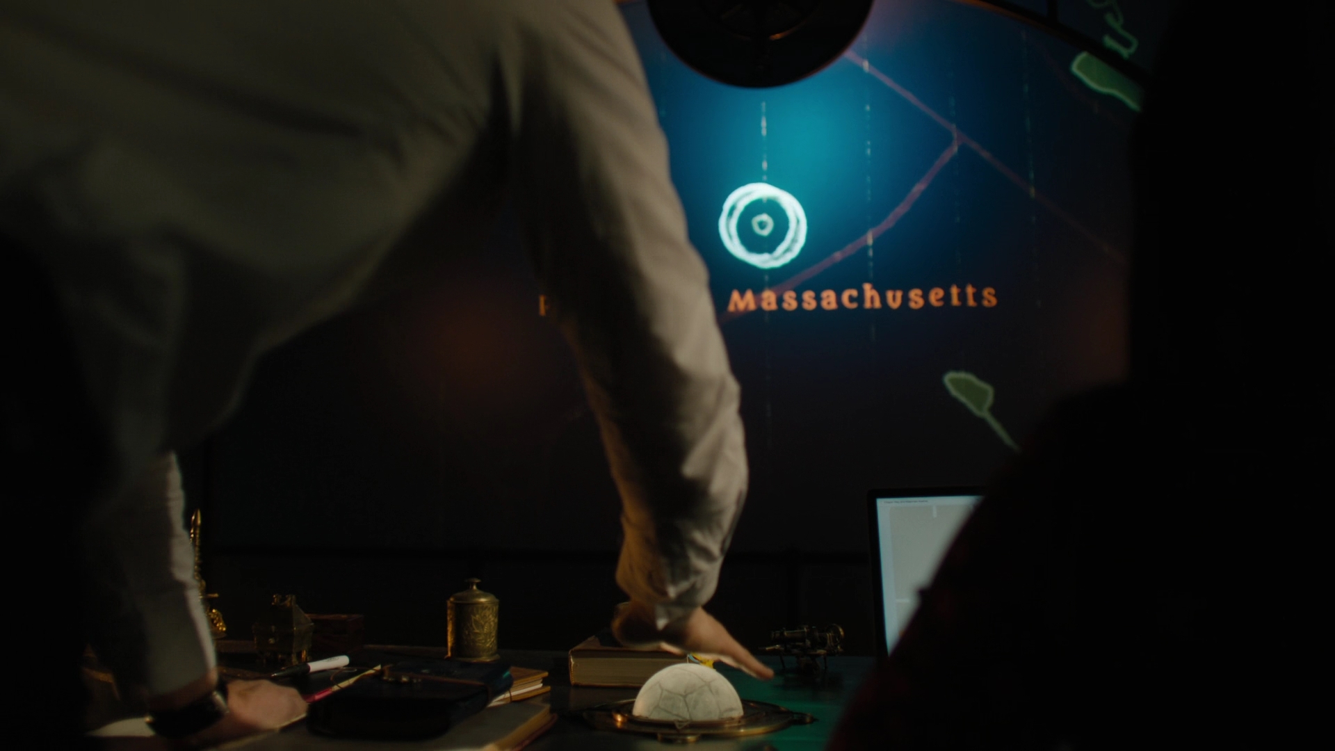 Charmed-Online-dot-nl_Charmed2x12NeedsToKnow0856.jpg Charmed-Online-dot-nl_Charmed2x12NeedsToKnow0856.jpg