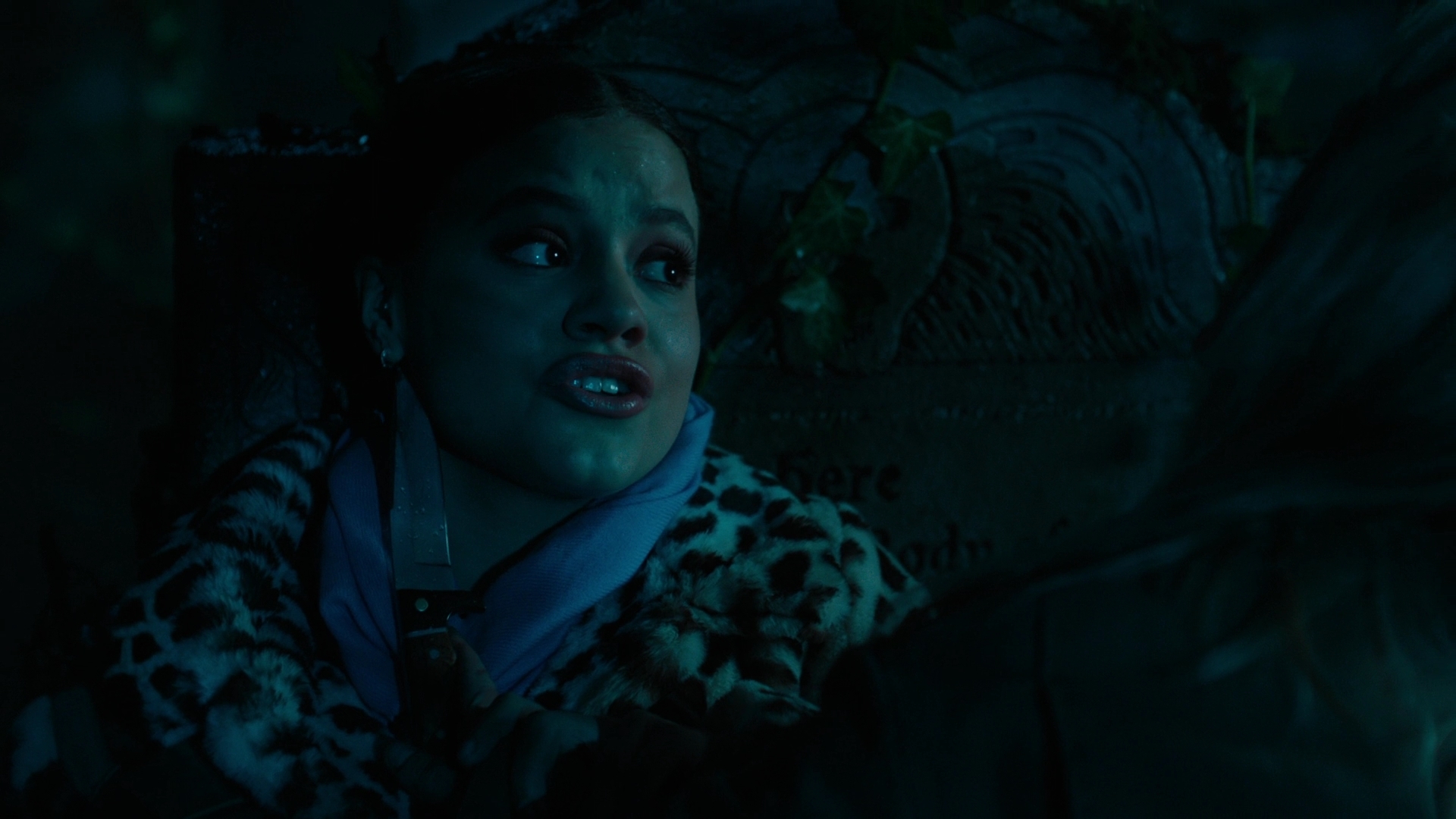 Charmed-Online-dot-nl_Charmed2x12NeedsToKnow1751.jpg