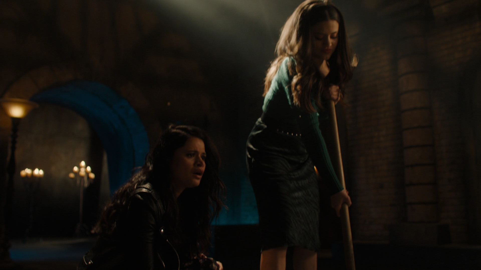 Charmed-Online-dot-nl-Charmed2x13BreakingTheCycle0526.jpg