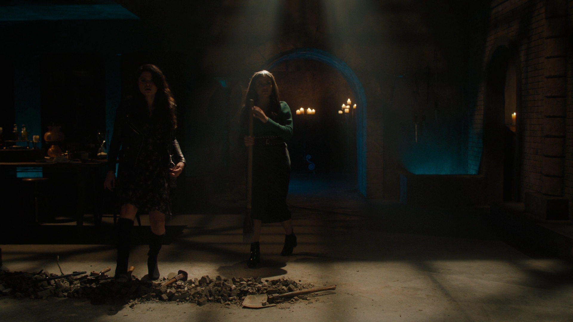 Charmed-Online-dot-nl-Charmed2x13BreakingTheCycle0561.jpg
