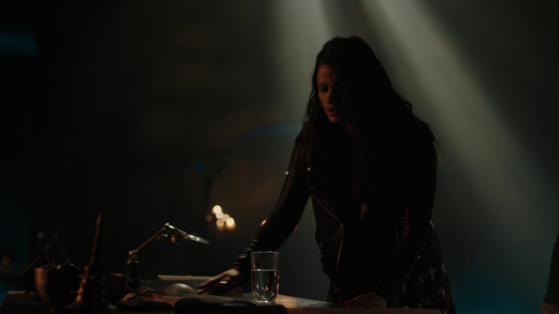 Charmed-Online-dot-nl-Charmed2x13BreakingTheCycle0575.jpg