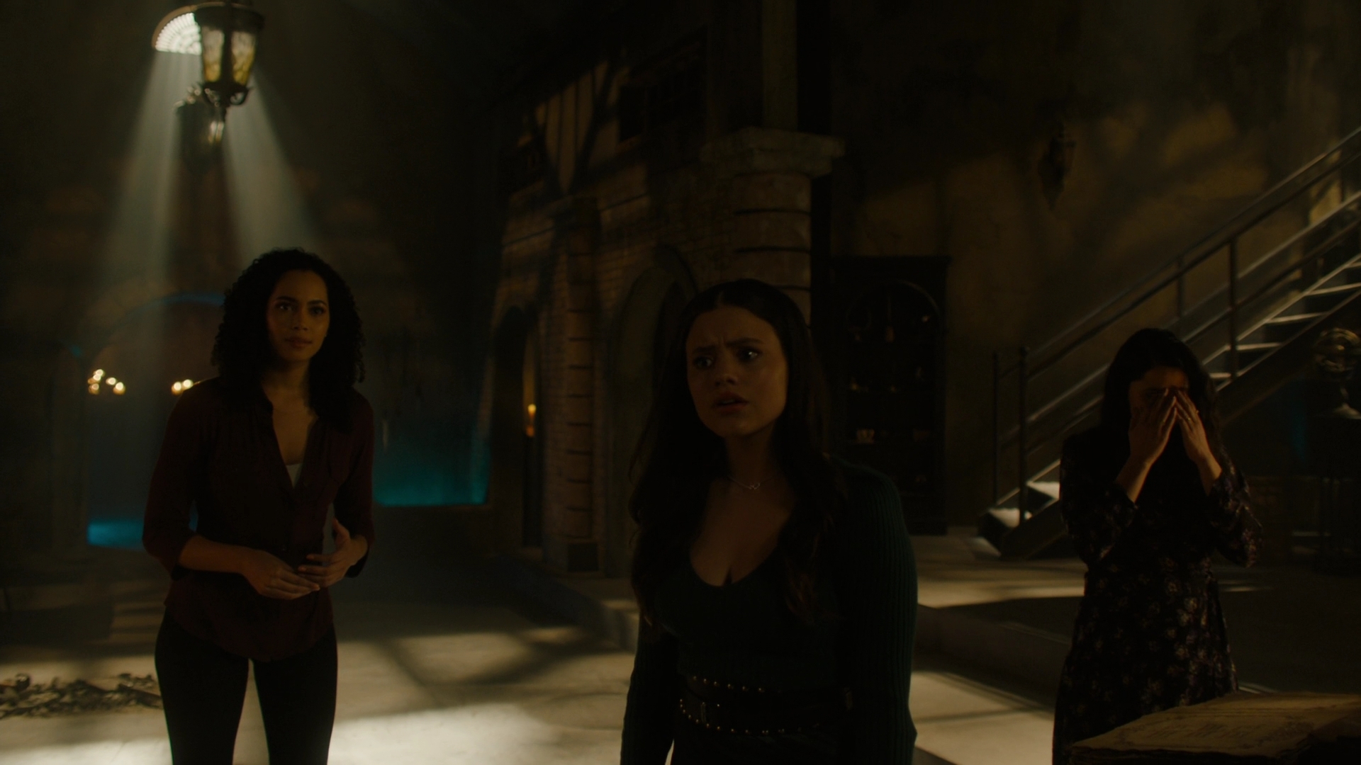 Charmed-Online-dot-nl-Charmed2x13BreakingTheCycle0836.jpg