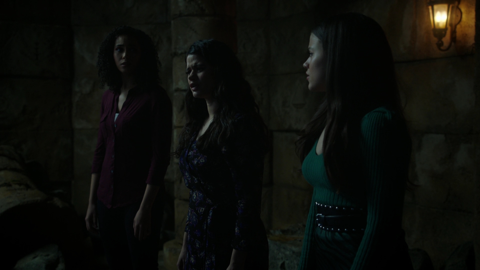 Charmed-Online-dot-nl-Charmed2x13BreakingTheCycle1714.jpg