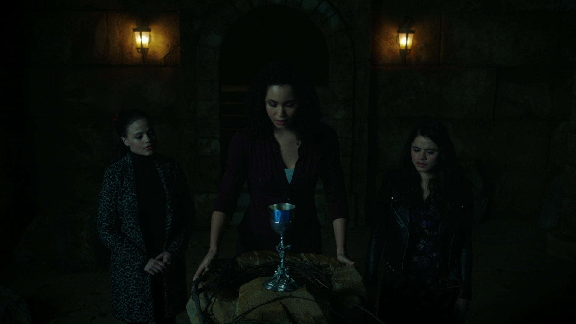 Charmed-Online-dot-nl-Charmed2x13BreakingTheCycle2226.jpg