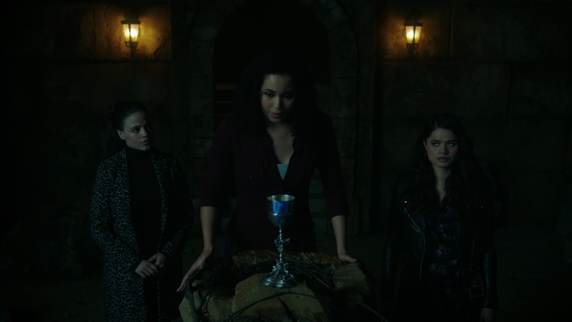 Charmed-Online-dot-nl-Charmed2x13BreakingTheCycle2228.jpg