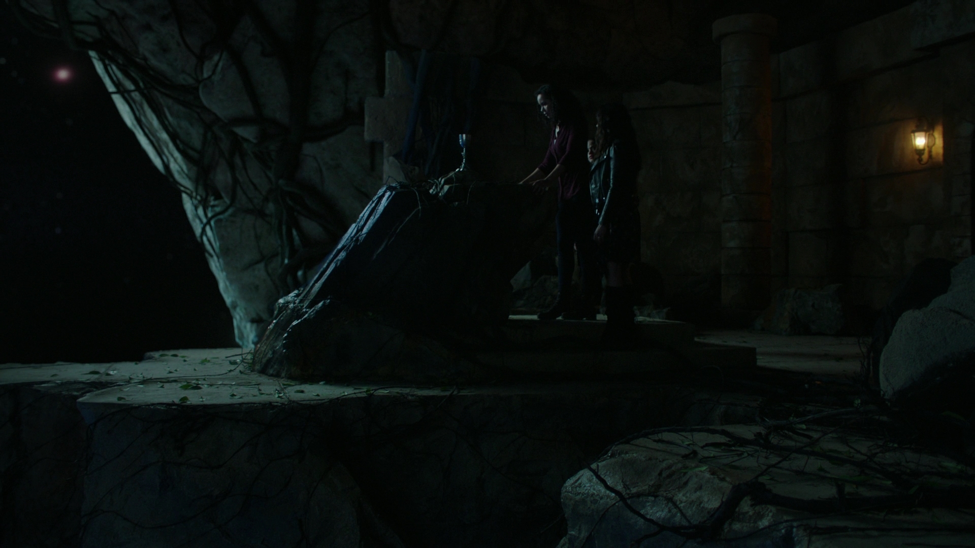 Charmed-Online-dot-nl-Charmed2x13BreakingTheCycle2239.jpg