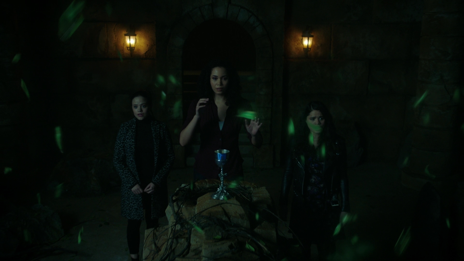 Charmed-Online-dot-nl-Charmed2x13BreakingTheCycle2247.jpg