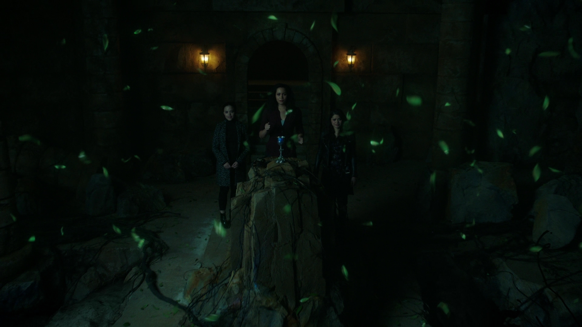 Charmed-Online-dot-nl-Charmed2x13BreakingTheCycle2249.jpg