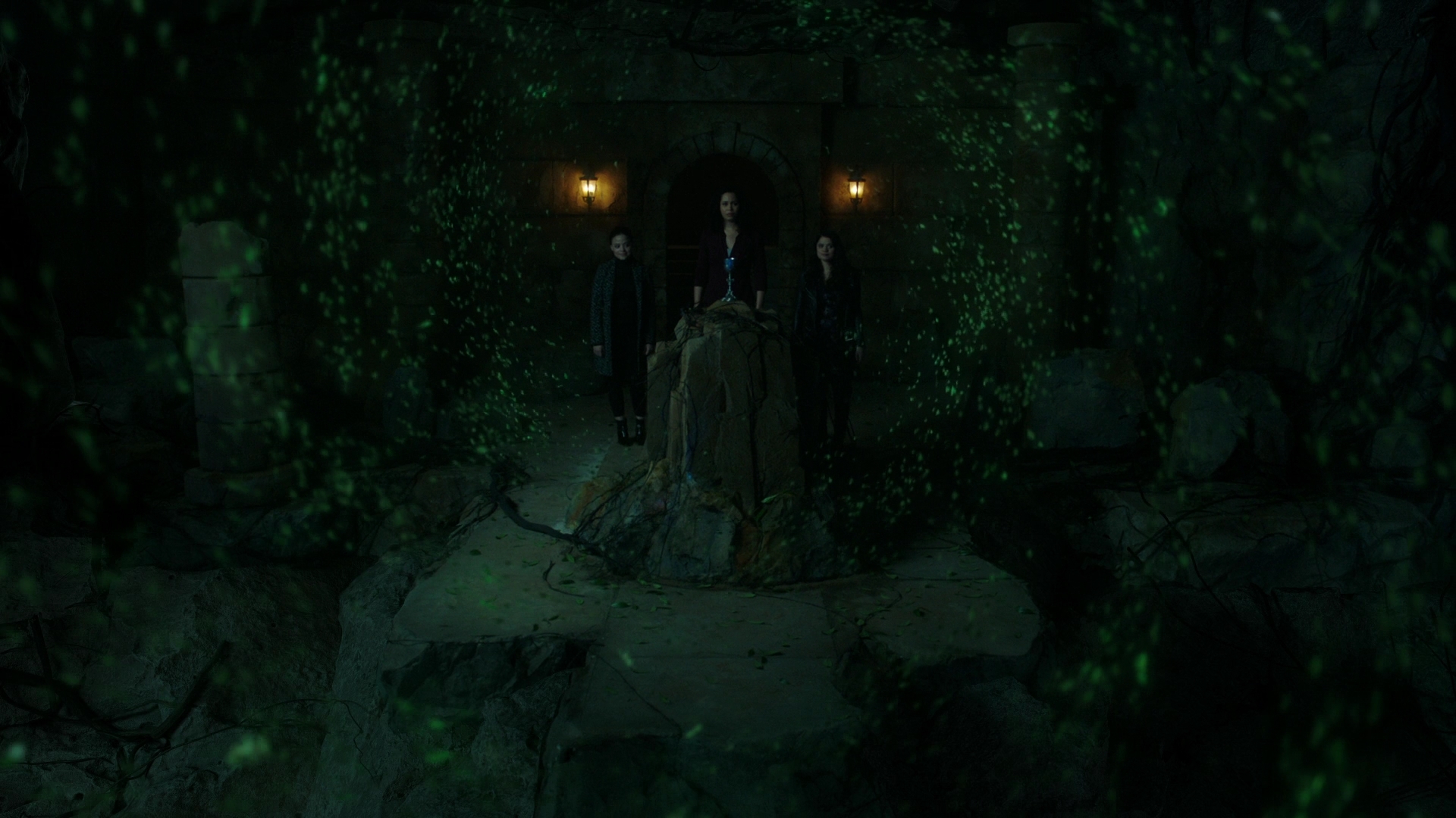 Charmed-Online-dot-nl-Charmed2x13BreakingTheCycle2262.jpg