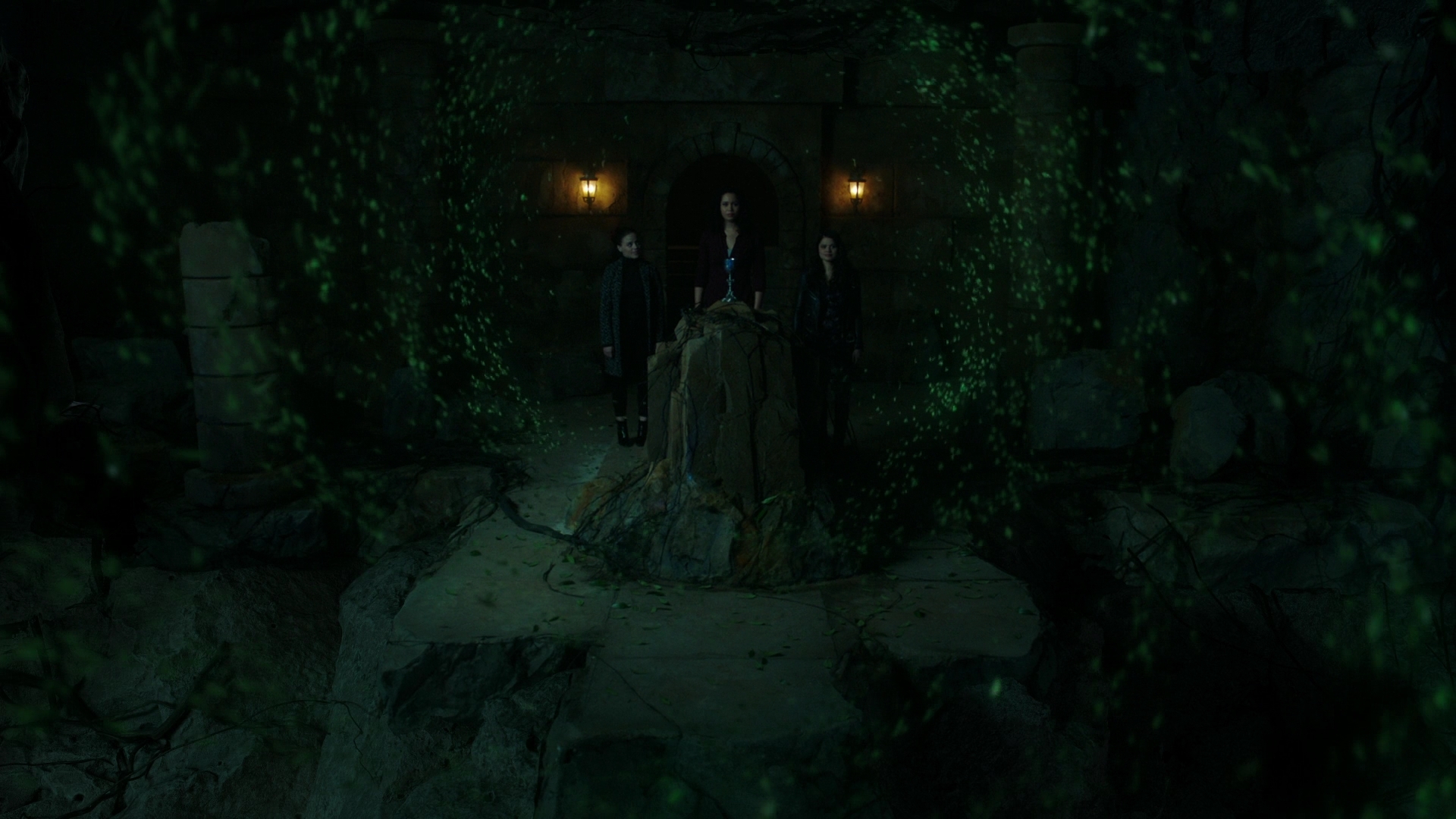 Charmed-Online-dot-nl-Charmed2x13BreakingTheCycle2263.jpg