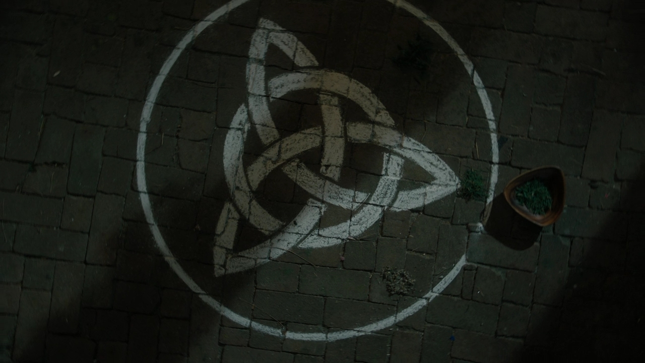 Charmed-Online-dot-nl-Charmed-2x14SuddenDeath0046.jpg