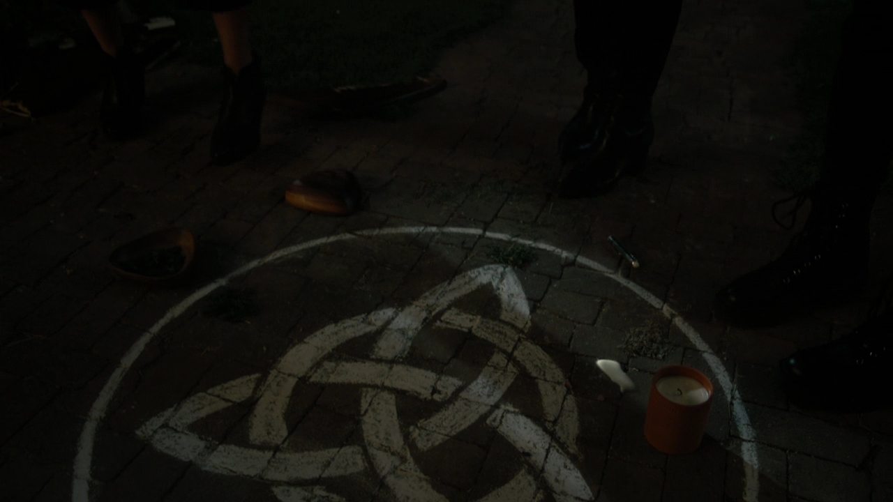 Charmed-Online-dot-nl-Charmed-2x14SuddenDeath0119.jpg