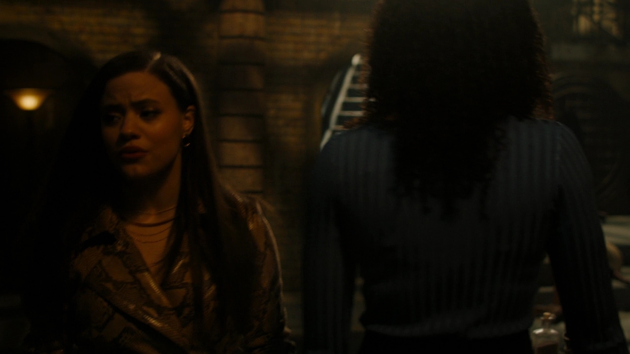 Charmed-Online-dot-nl-Charmed-2x14SuddenDeath0471.jpg Charmed-Online-dot-nl-Charmed-2x14SuddenDeath0471.jpg