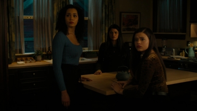 Charmed-Online-dot-nl-Charmed-2x14SuddenDeath0194.jpg