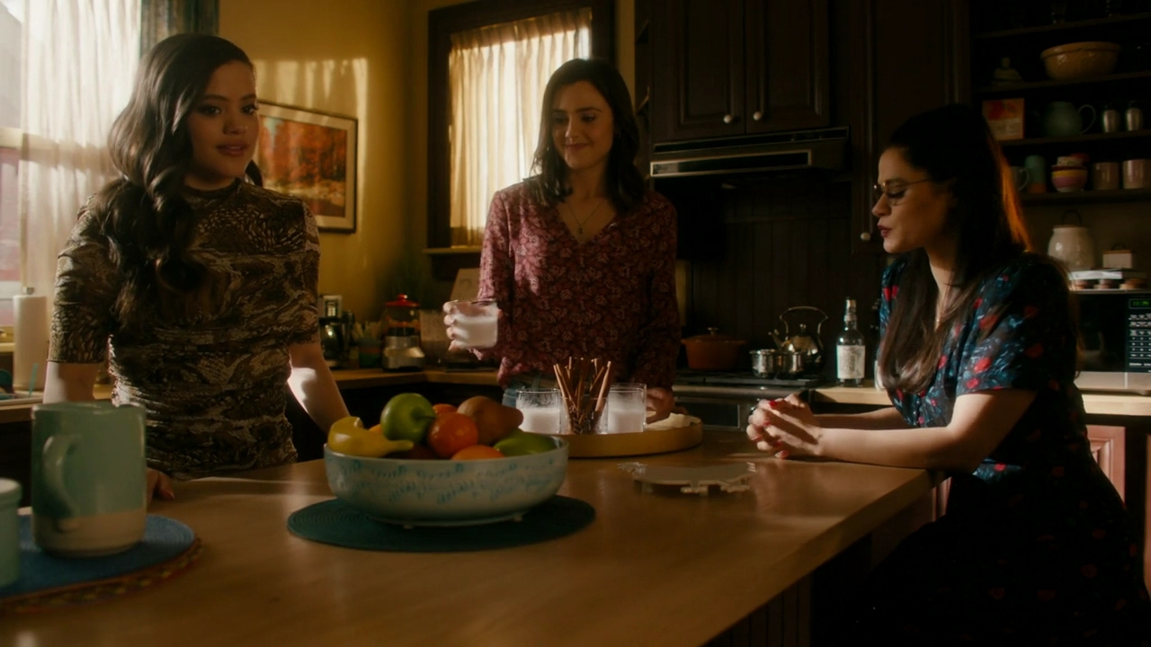 Charmed-Online-dot-nl_Charmed2x15ThirdTimesTheCharm0868.jpg