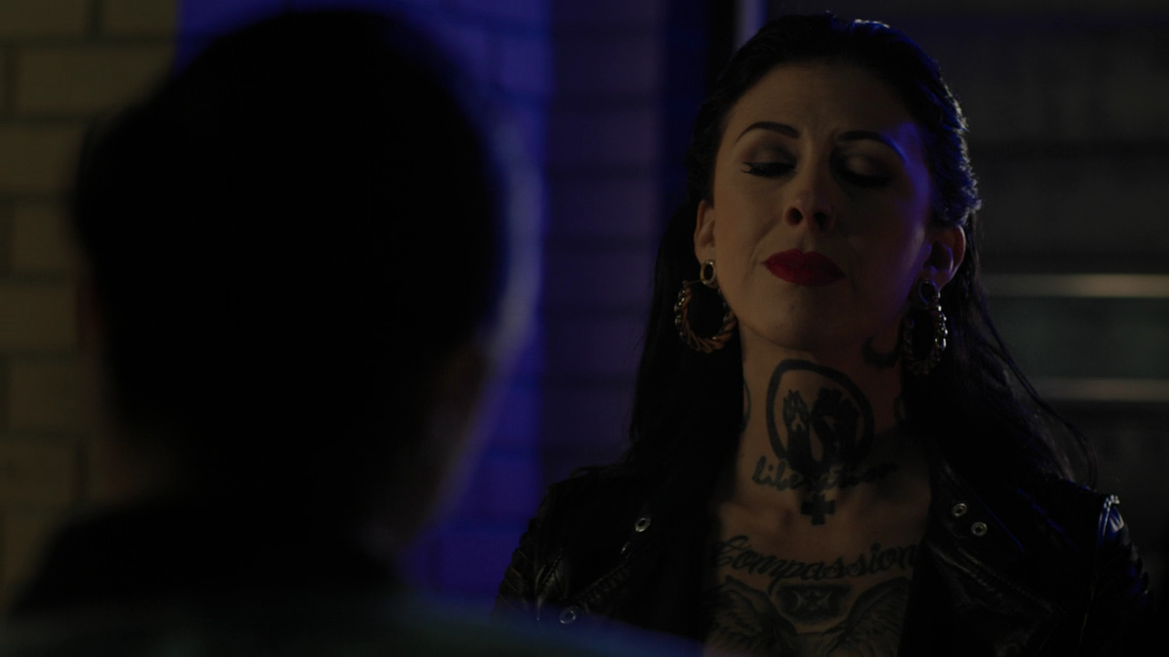 Charmed-Online-dot-nl_Charmed2x19UnsafeSpace0558.png